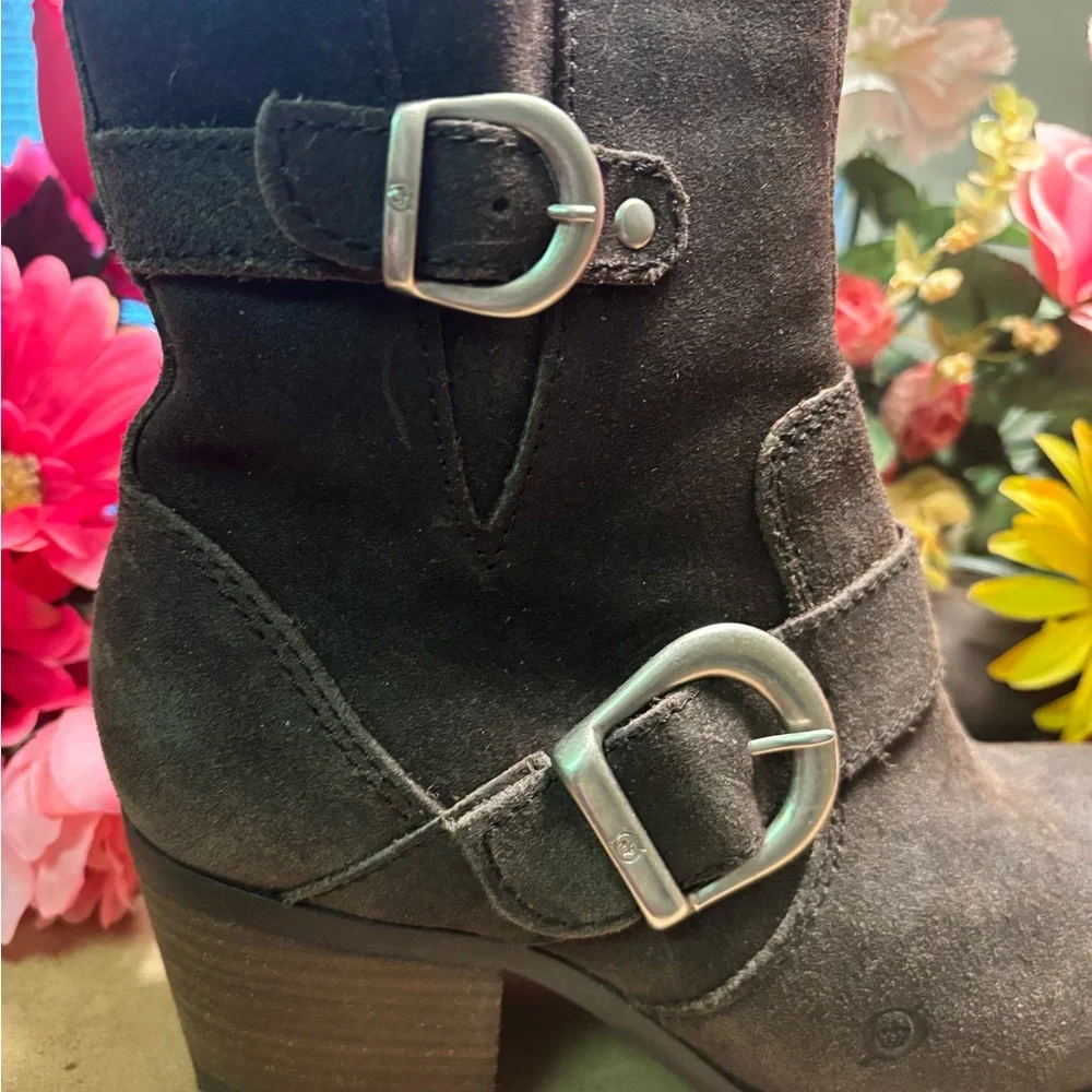 Born Galene Rustic Suede Boots - Picture 4 of 7